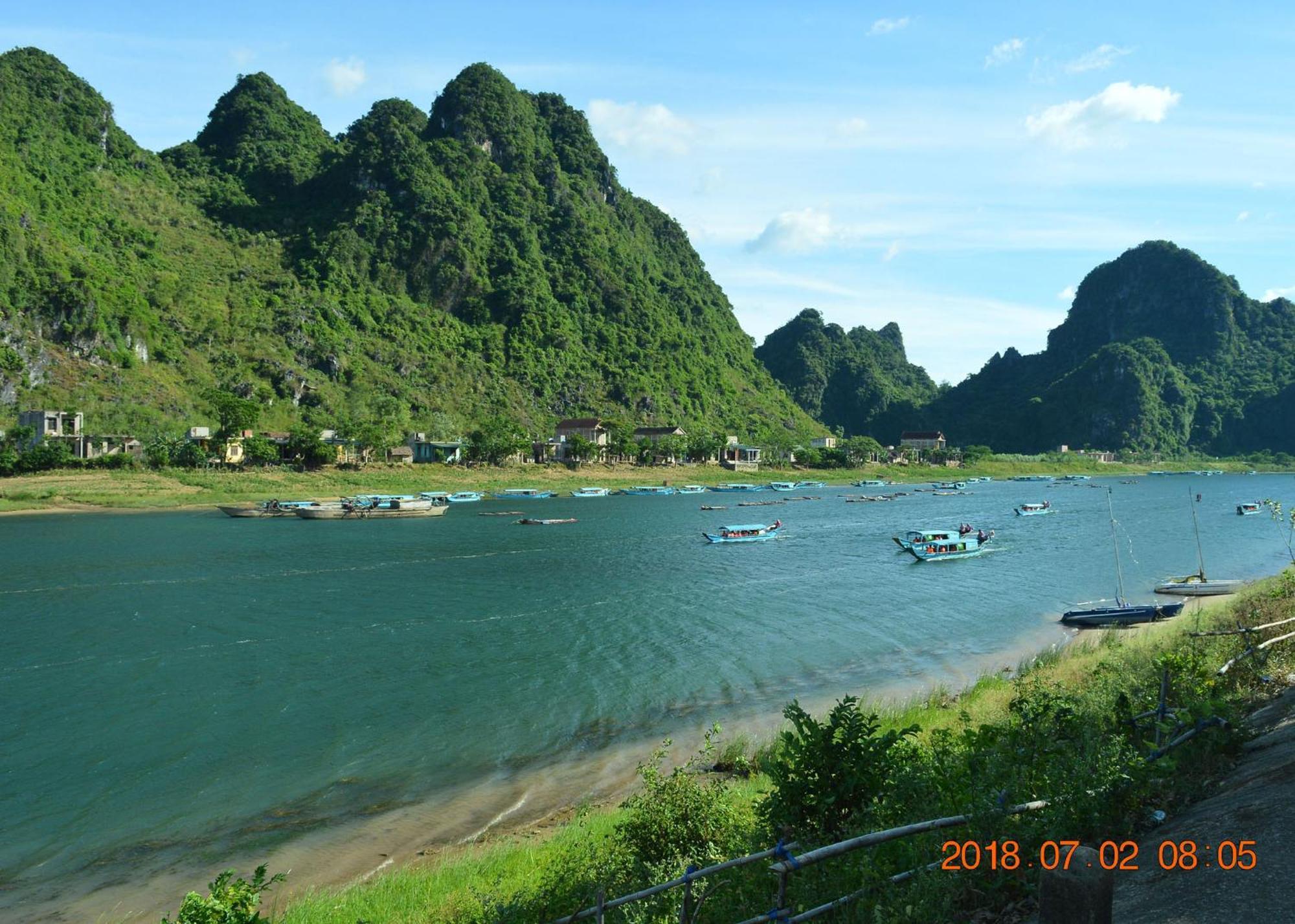 Son Doong Riverside Hotel Phong Nha Exterior foto